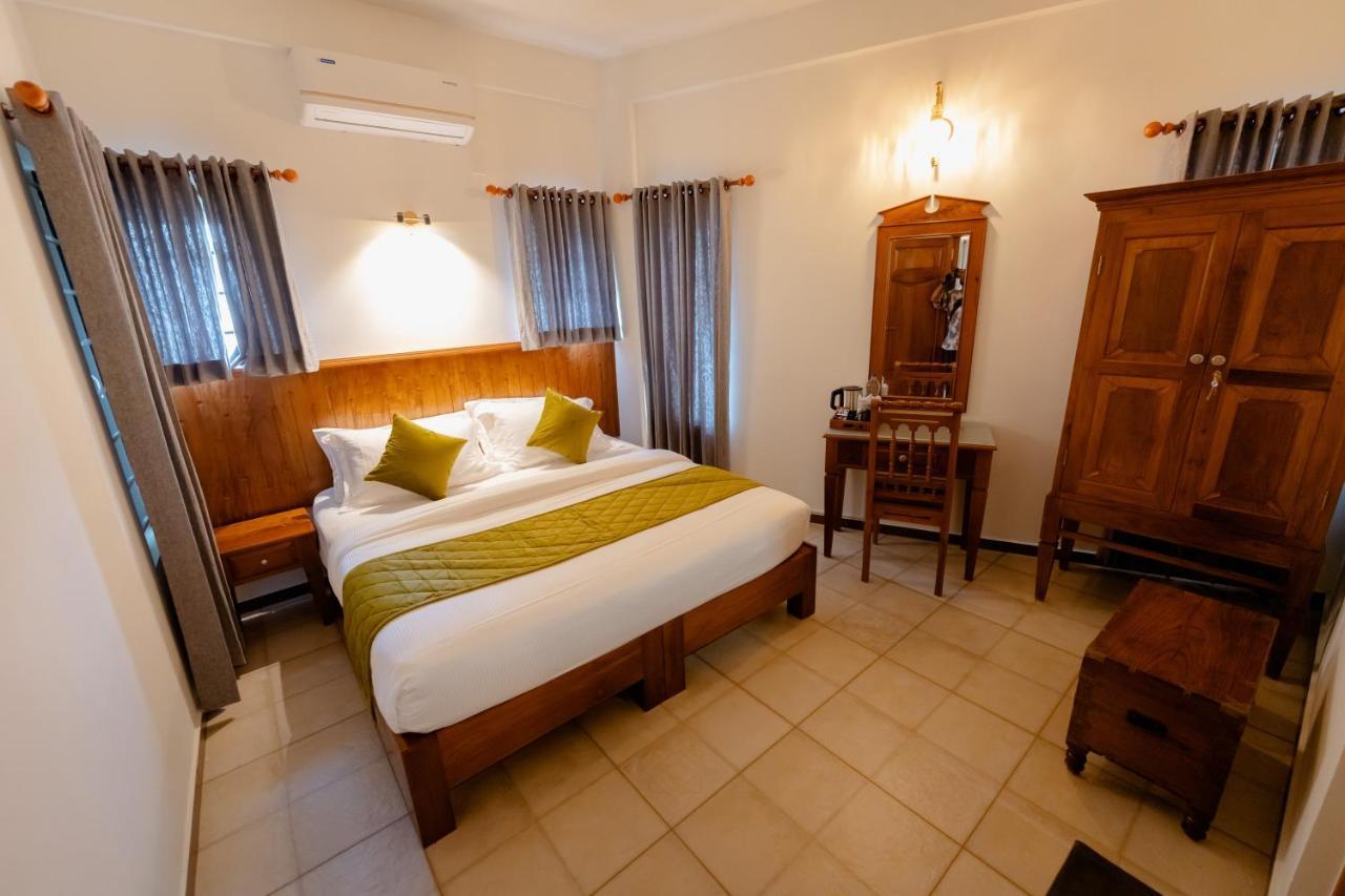 Seacoast Inn Fortkochi Fort Kochi Экстерьер фото